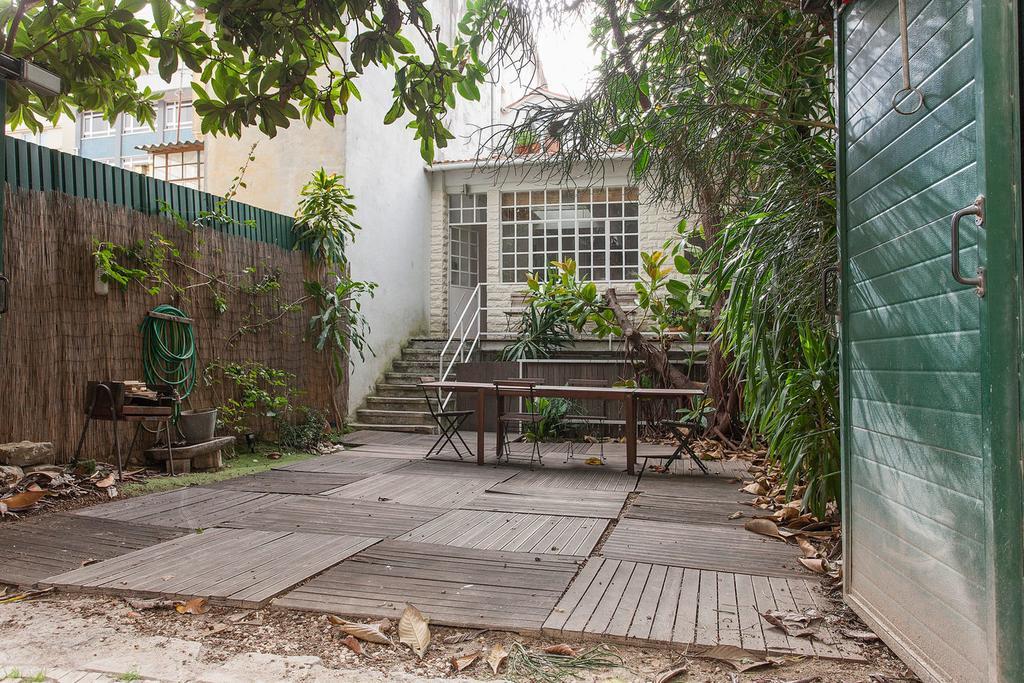 Central, Charming, Quiet, Garden And Parking Lisbon Exterior photo